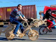 La dragon bicycle pesa 20 kg e, come si vede in foto, è pedalabile